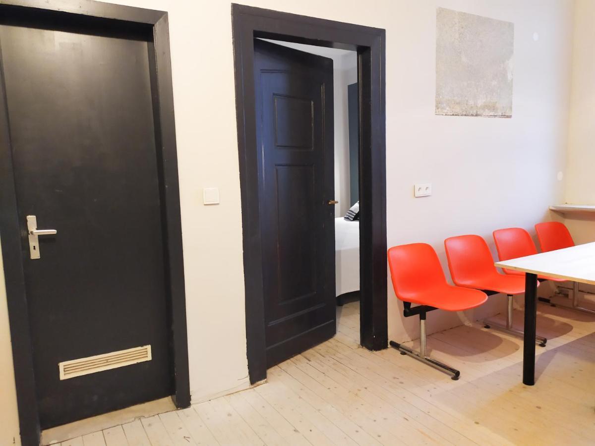 Alte Schule Gaestehaus - Fraeulein Apartment Bitburg Dış mekan fotoğraf