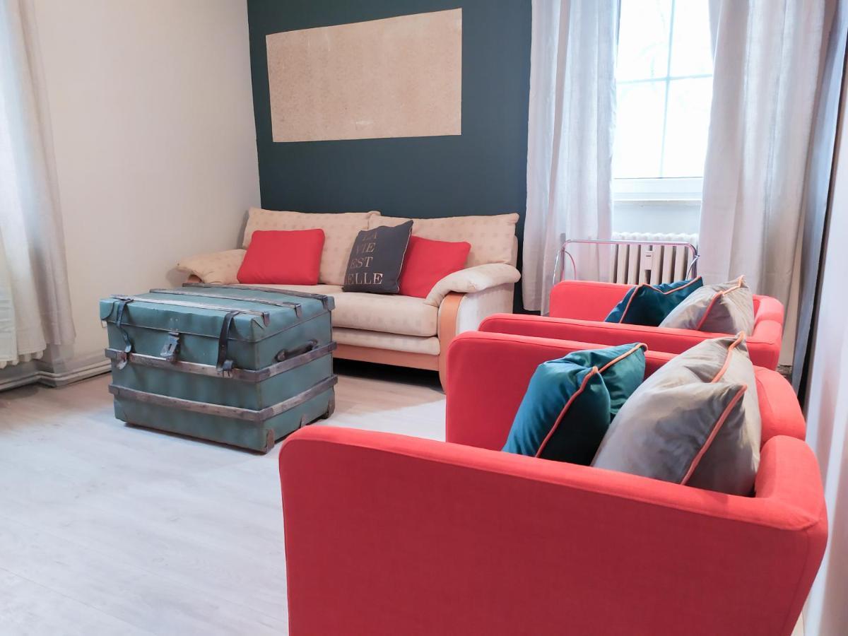 Alte Schule Gaestehaus - Fraeulein Apartment Bitburg Dış mekan fotoğraf