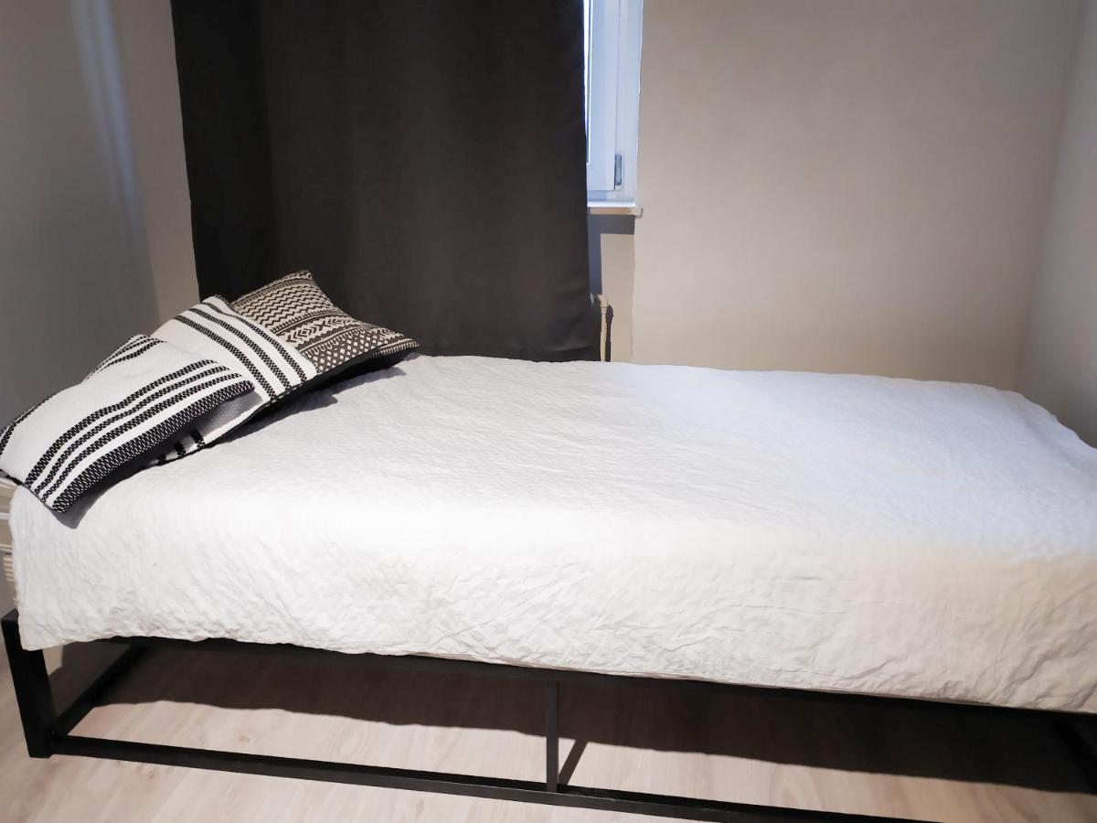 Alte Schule Gaestehaus - Fraeulein Apartment Bitburg Dış mekan fotoğraf